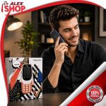 Muškarac koristi Nokia 3310 retro telefon sa 2 SIM kartice u modernom enterijeru