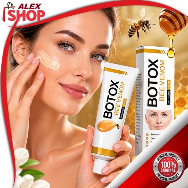Žena nanosi Botox kremu sa medom i pčelinjim otrovom za negu i podmlađivanje kože lica